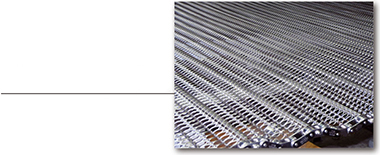 チェーン付きワイヤーコンベアーベルト組立作業_01/Wire conveyor belt
