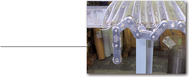チェーン付きワイヤーコンベアーベルト組立作業_01/Wire conveyor belt